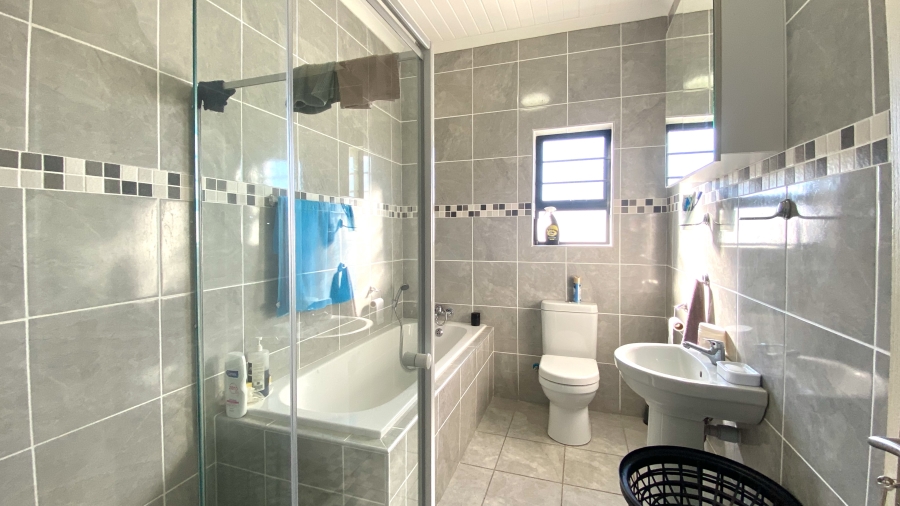 3 Bedroom Property for Sale in Atlantic Waves Estate Western Cape